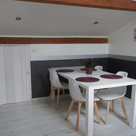 Mansarde Et Climatise 50 M2 *