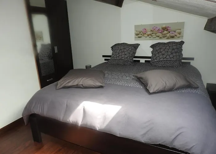 Mansarde Et Climatise 50 M2 *